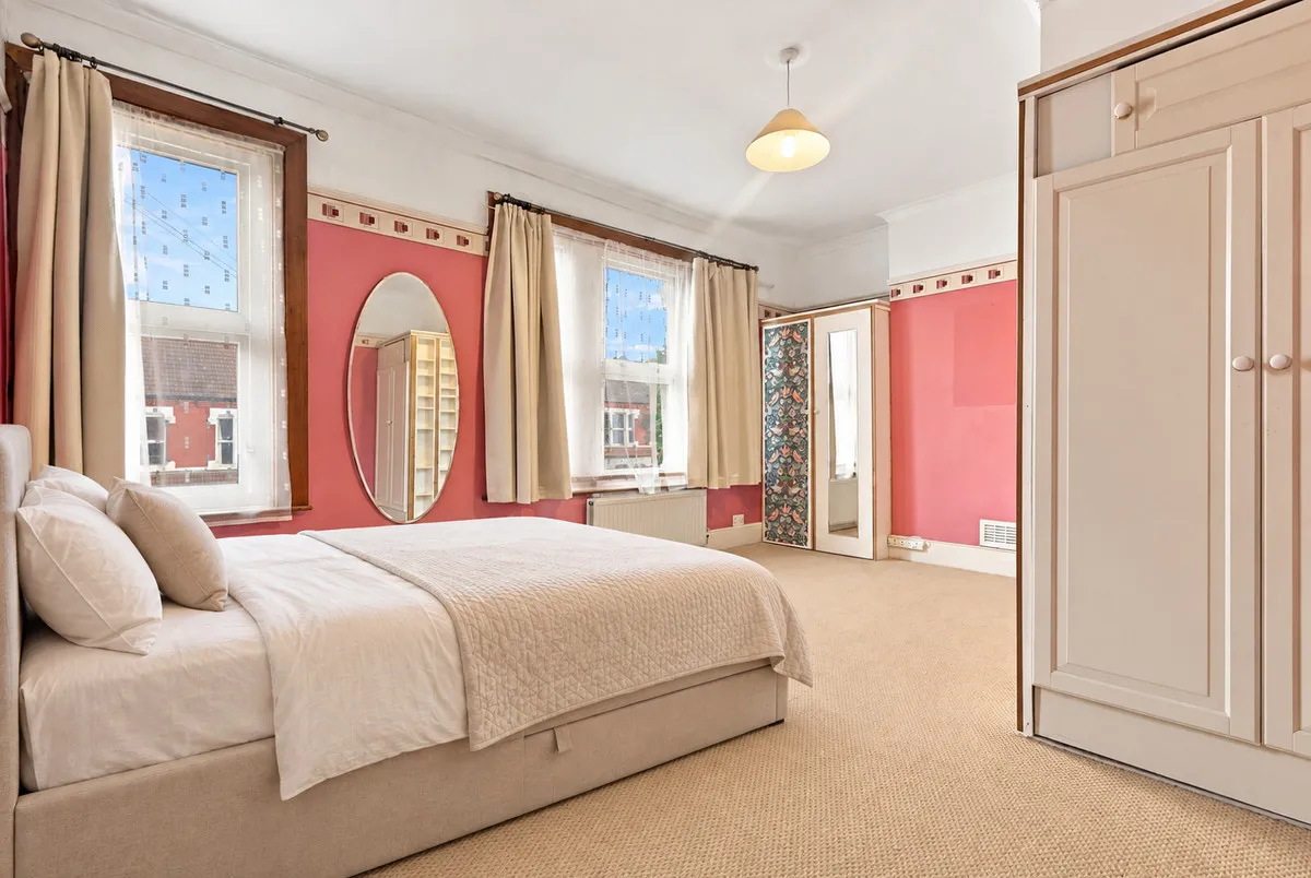 London, N13, photo 16