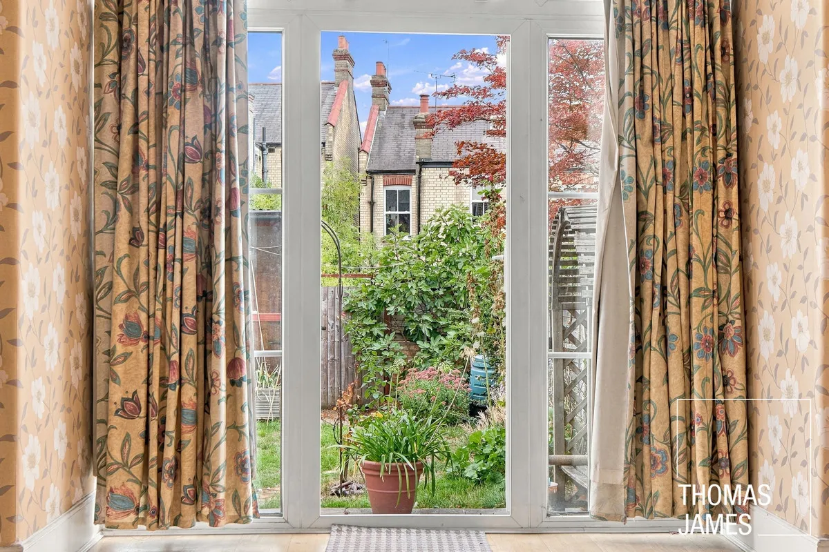 London, N13, photo 12