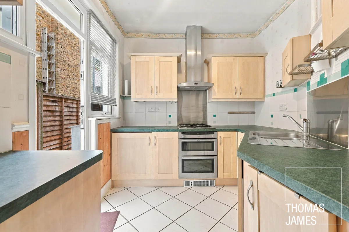 London, N13, photo 6