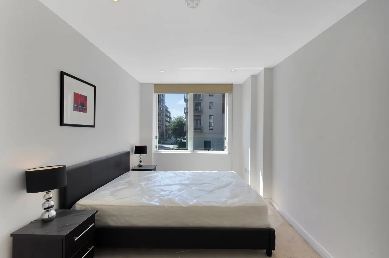 Kara Court, Caspian Wharf, Seven Sea Gardens, Bow, London, E3, photo 4
