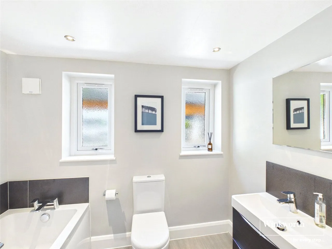 Newbury Road, Headley, RG19, photo 23