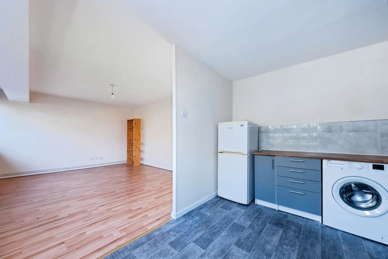 Penryn Avenue, Fishermead, MK6, photo 11