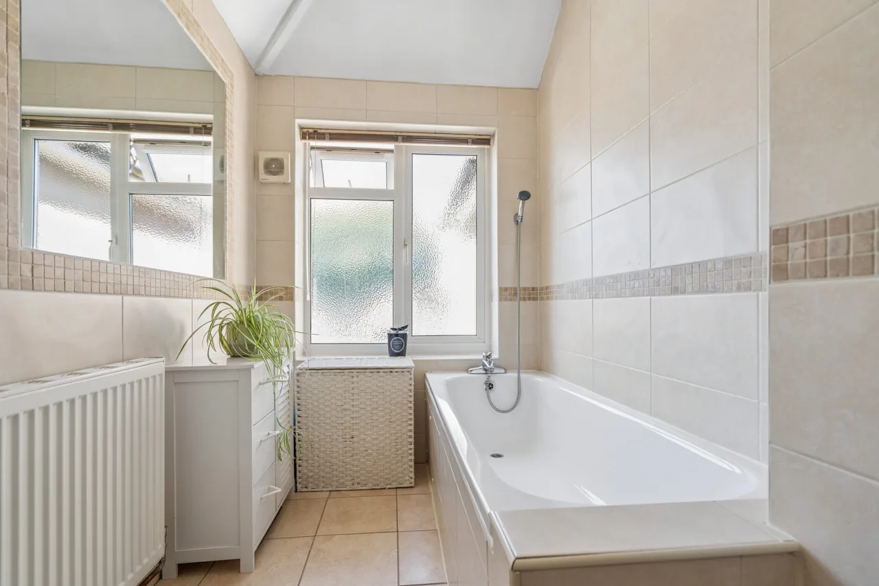 Knutsford Avenue, Watford, WD24, photo 11