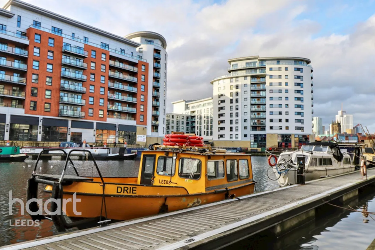1 bed flat for sale, Armouries Way, Leeds, LS10