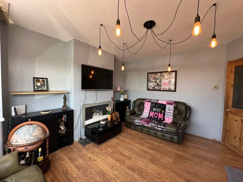 Shakespeare Road, Luton LU4 0HS, photo 9