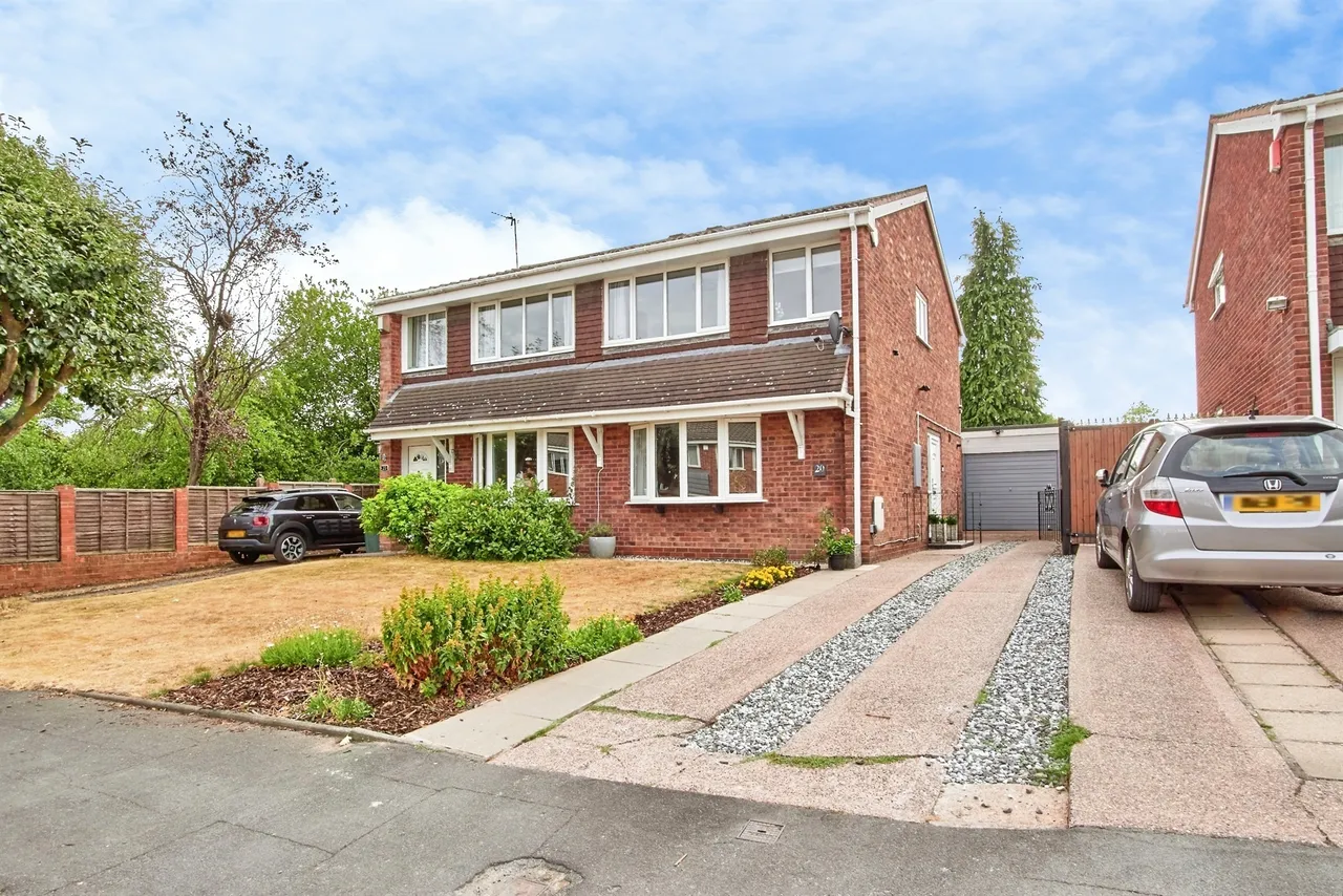 3 bed house for sale, Millersdale Drive, West Bromwich, B71