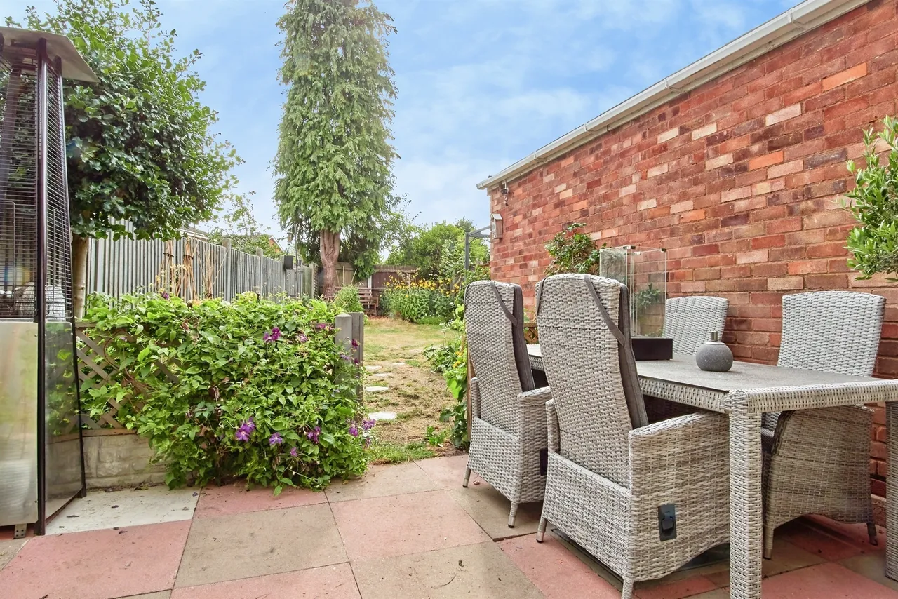 Millersdale Drive, West Bromwich, B71, photo 21