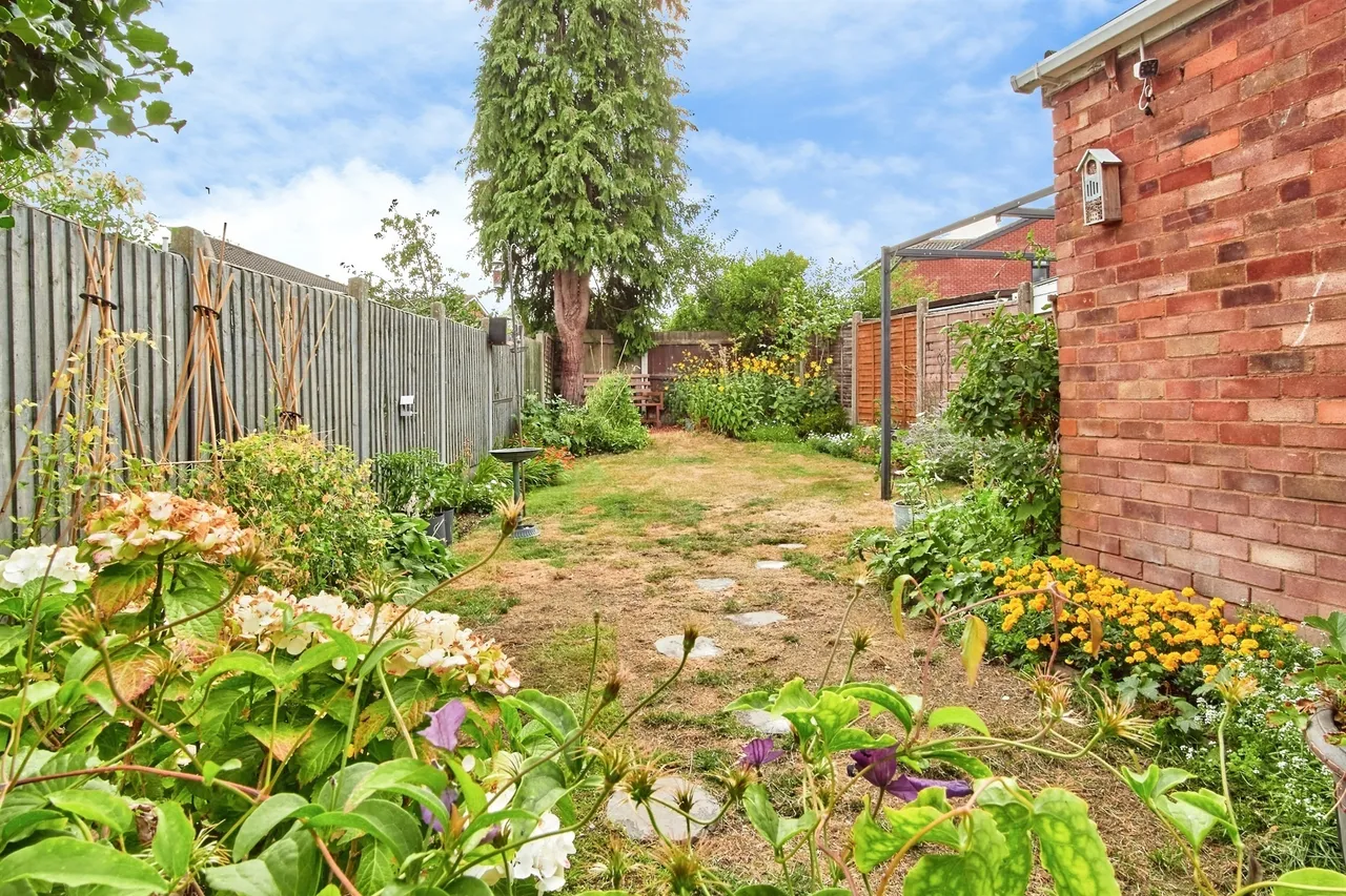 Millersdale Drive, West Bromwich, B71, photo 20