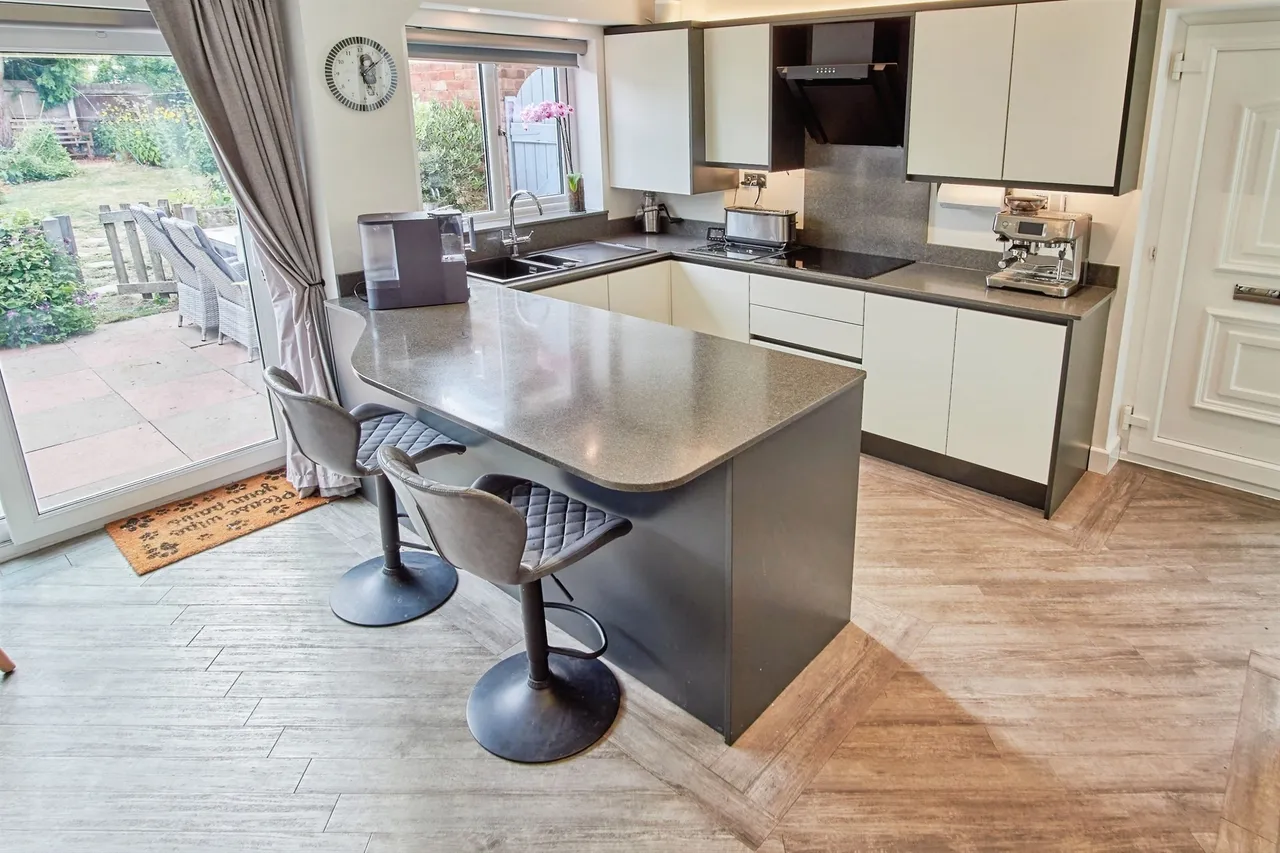 Millersdale Drive, West Bromwich, B71, photo 5