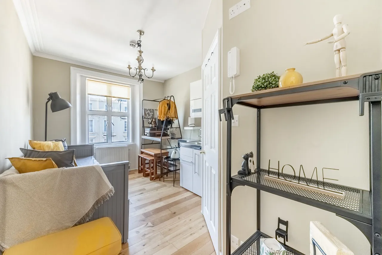 Flat 10, 105 Belgrave Road, London, photo 9
