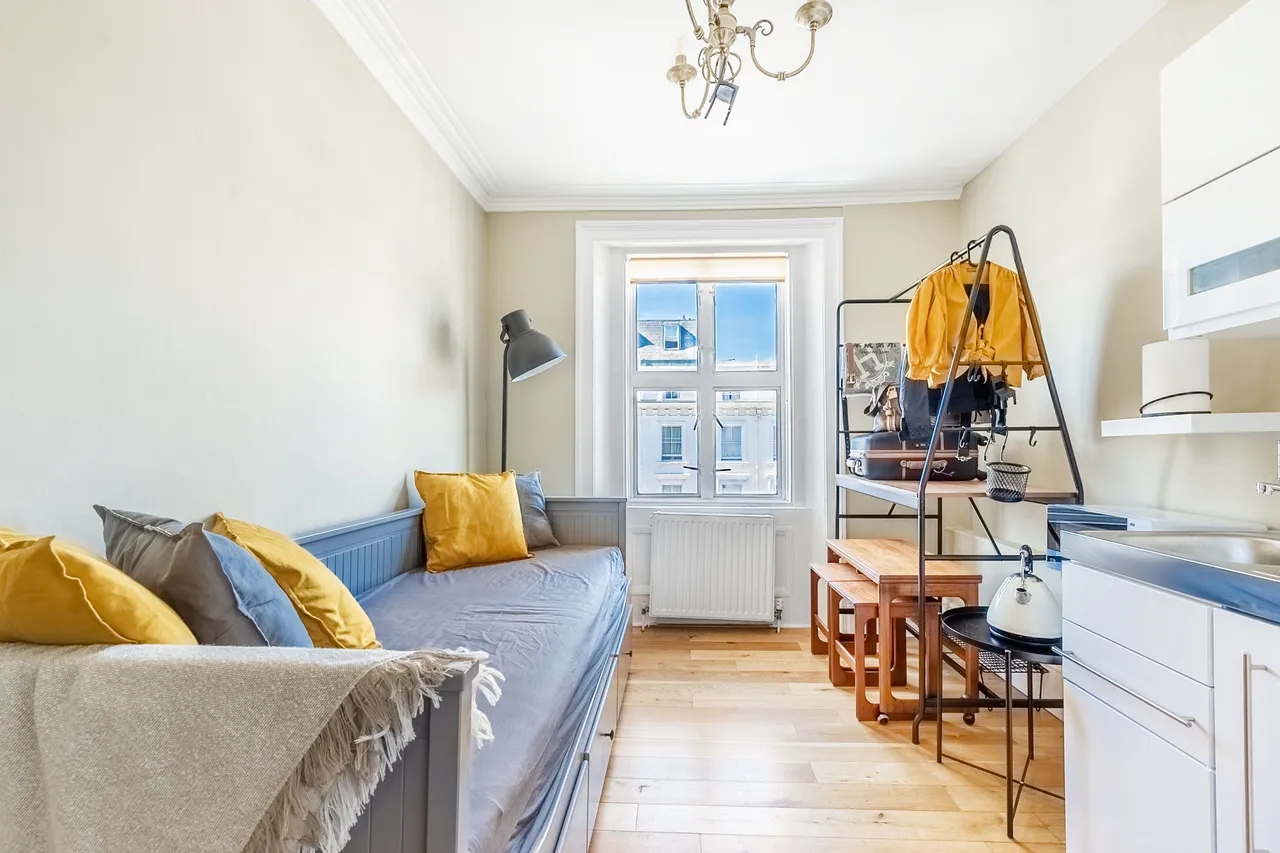 Flat 10, 105 Belgrave Road, London, photo 2