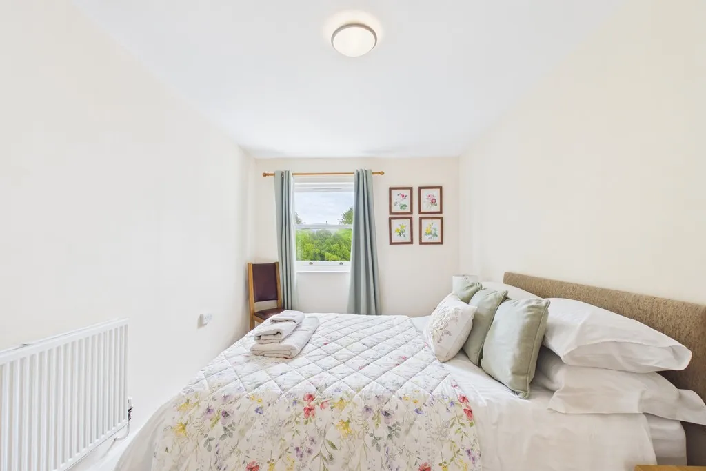 Elm Court, Elliott Park, CA12, photo 14