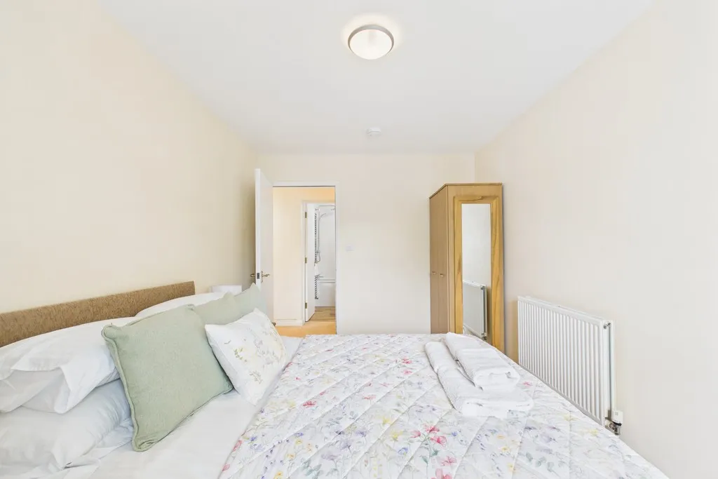 Elm Court, Elliott Park, CA12, photo 16