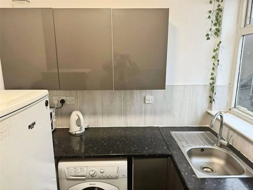 High Street, Cradley Heath, B64, photo 3