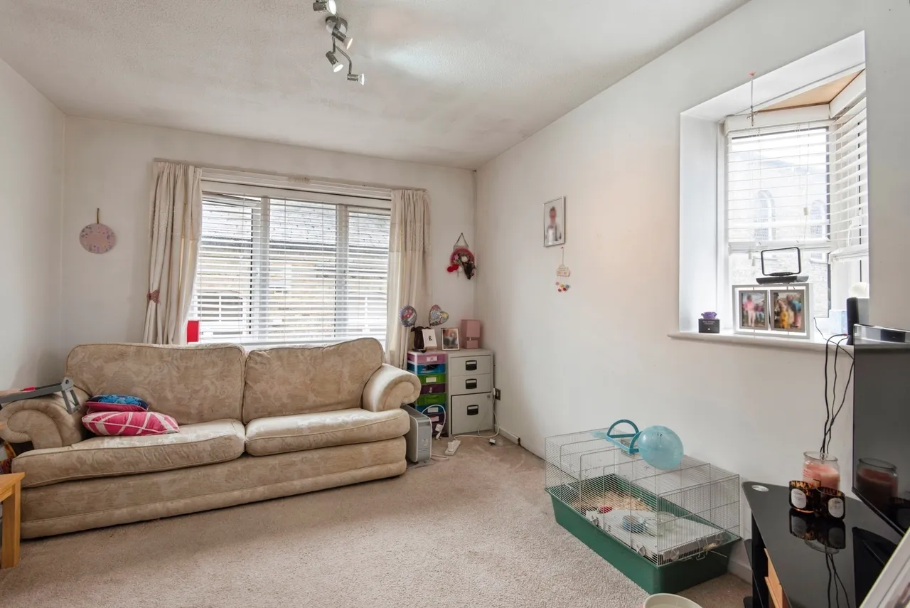 Trinity Close, Shortmead Street, Biggleswade, Bedfordshire, SG18, photo 3