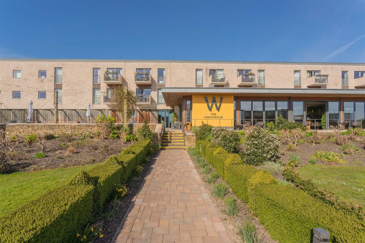 The Pavilion, Wadswick Green, SN13, photo 13