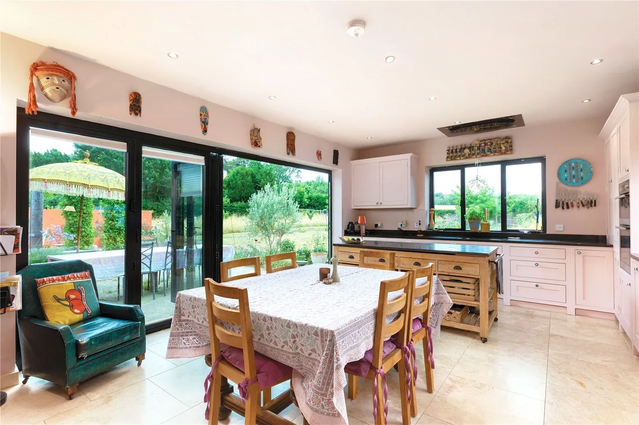 Hartfield Road, Marsh Green, TN8, photo 3