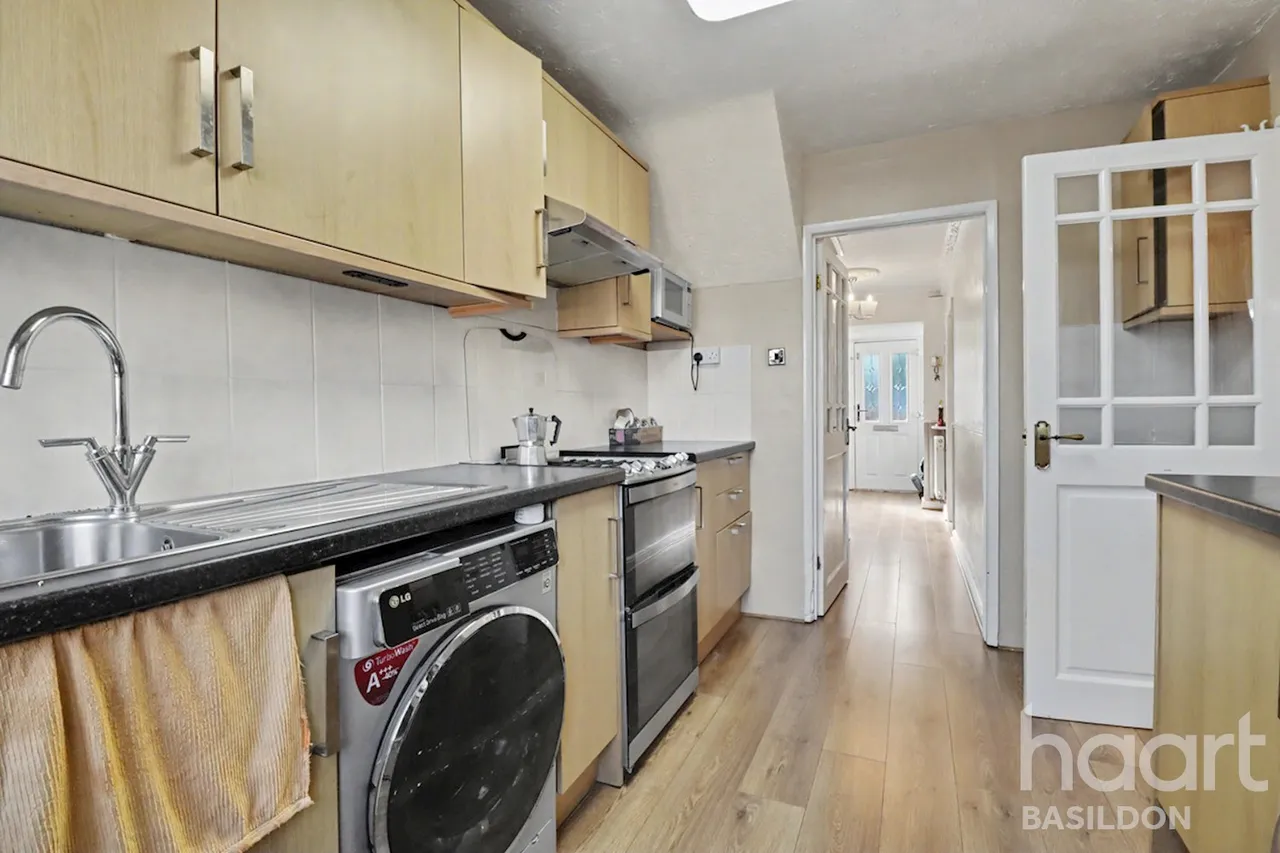 Falstones, Basildon, SS15, photo 6