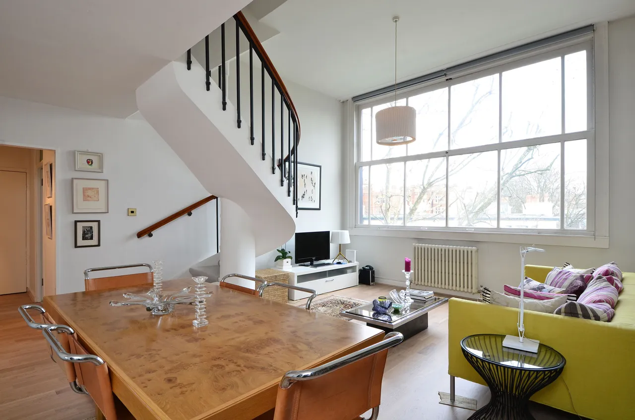 2 bed flat to rent, London, W8