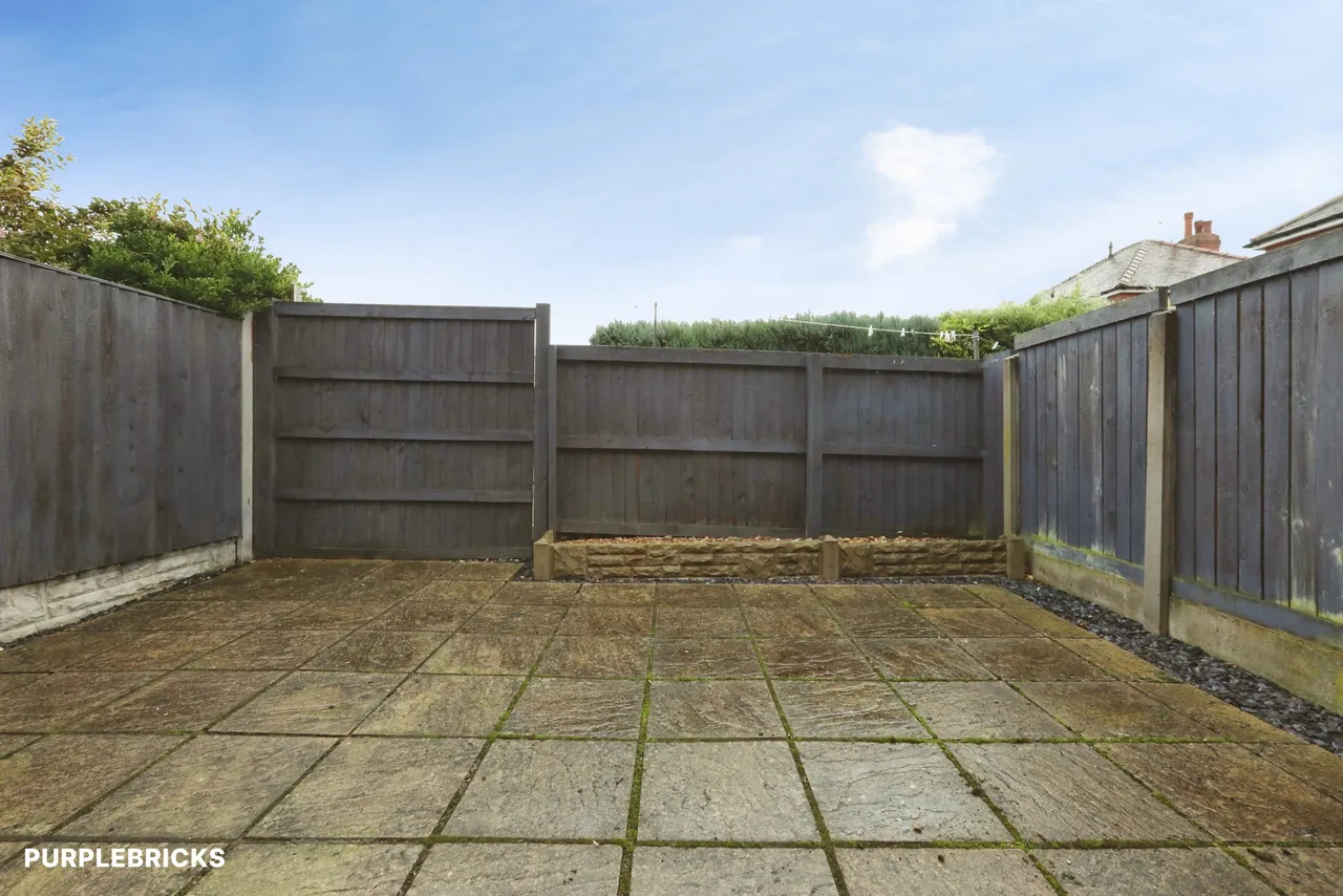 Hill Top Crescent, Wheatley Hills, DN2, photo 17