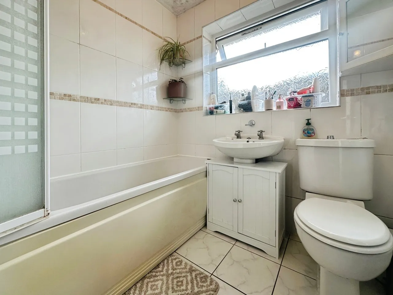 Tollgate Close, Oakley, Basingstoke, Hampshire, RG23 7BH, photo 11