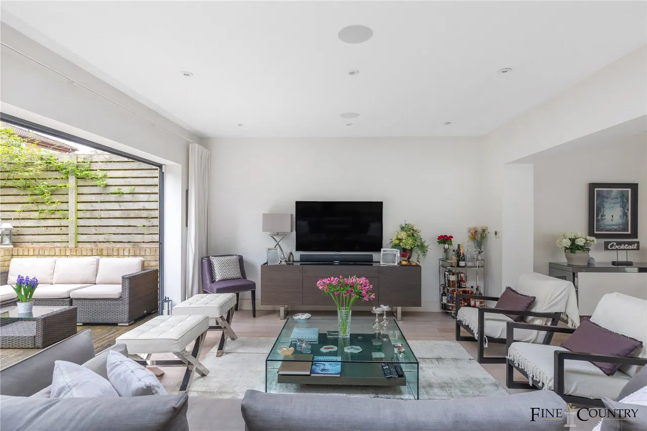 Treetop Mews, London, photo 11