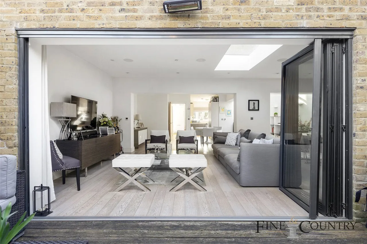 Treetop Mews, London, photo 7