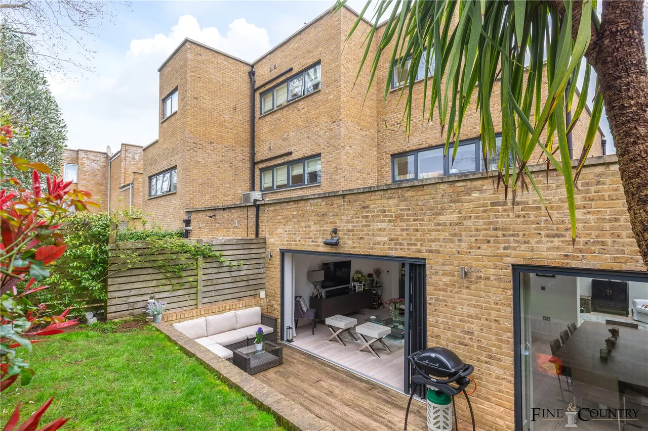 Treetop Mews, London, photo 6
