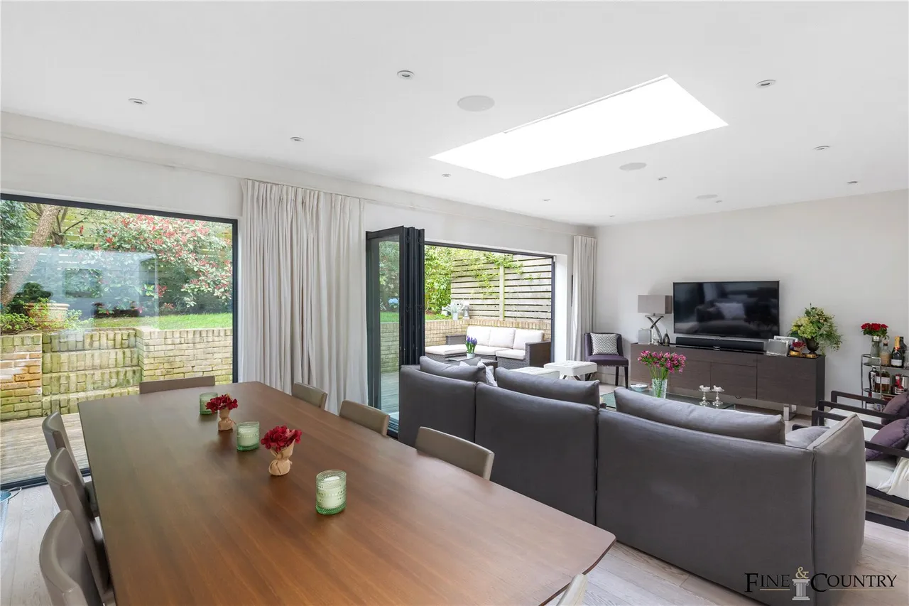 Treetop Mews, London, photo 10