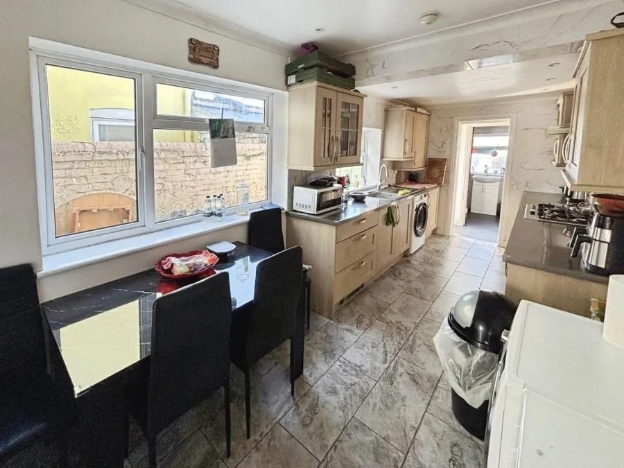 Colbourne Street, Swindon, SN1, photo 3