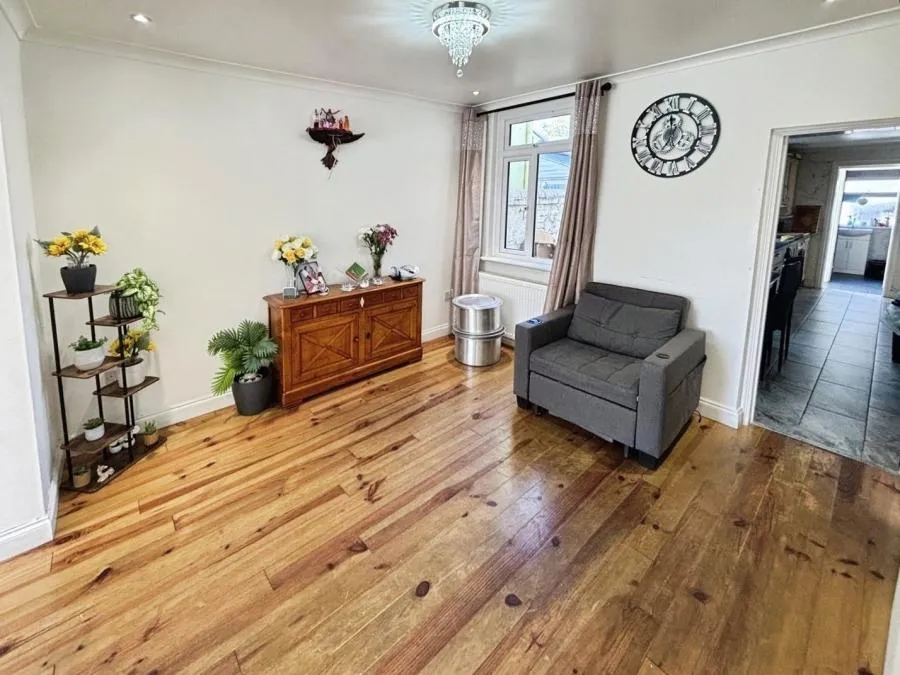 Colbourne Street, Swindon, SN1, photo 4
