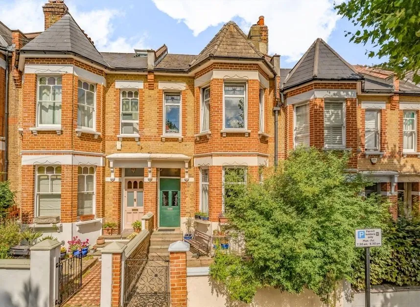 3 bed house for sale — Mildenhall Road, Clapton, E5