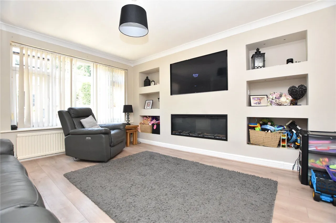 Moorfield, Gildersome, LS27, photo 3