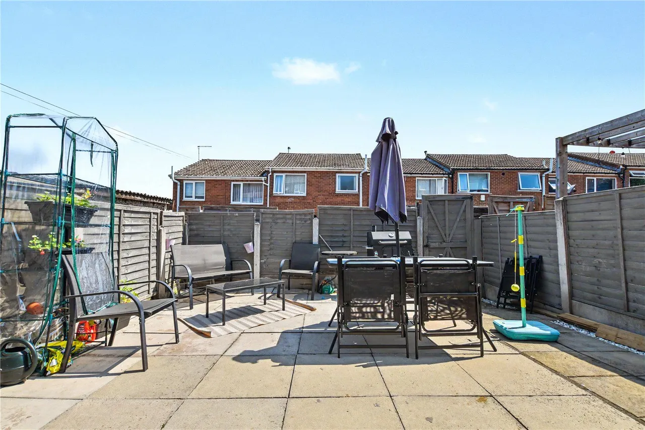 Moorfield, Gildersome, LS27, photo 11