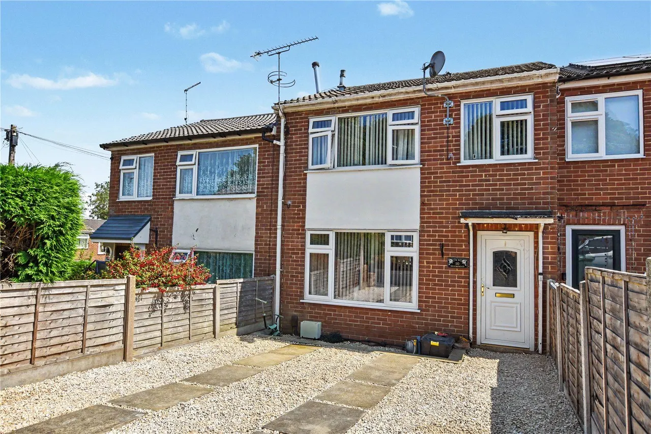 3 bed house for sale, Moorfield, Gildersome, LS27
