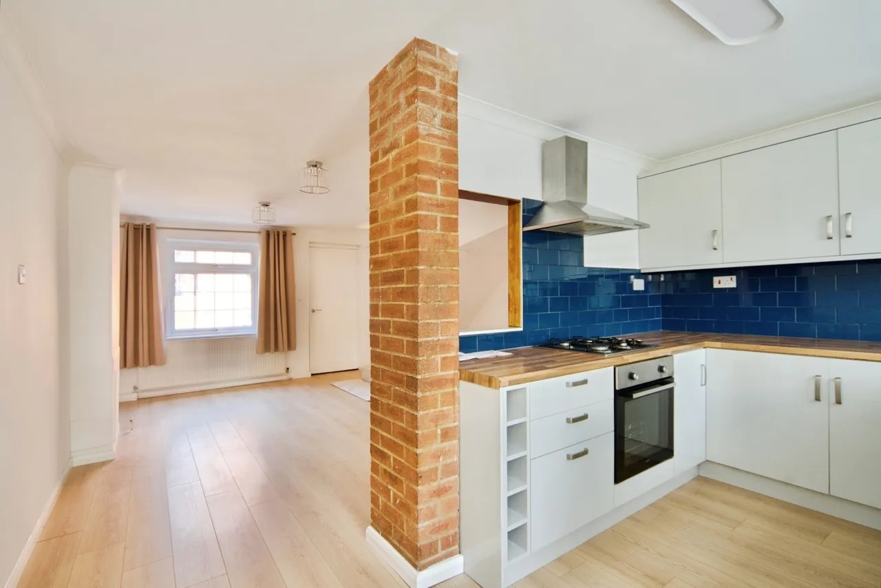 Fraser Close, Beckton, London, E6, photo 5