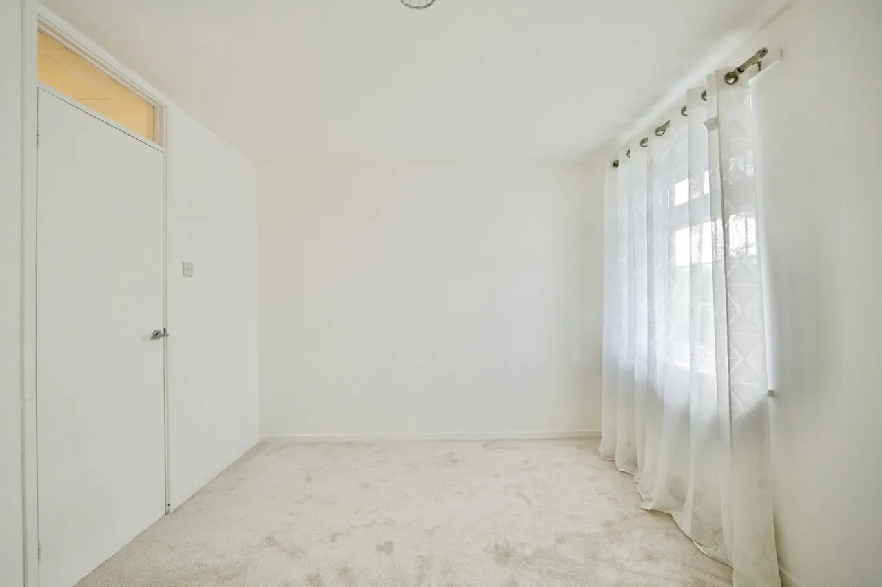 Fraser Close, Beckton, London, E6, photo 8