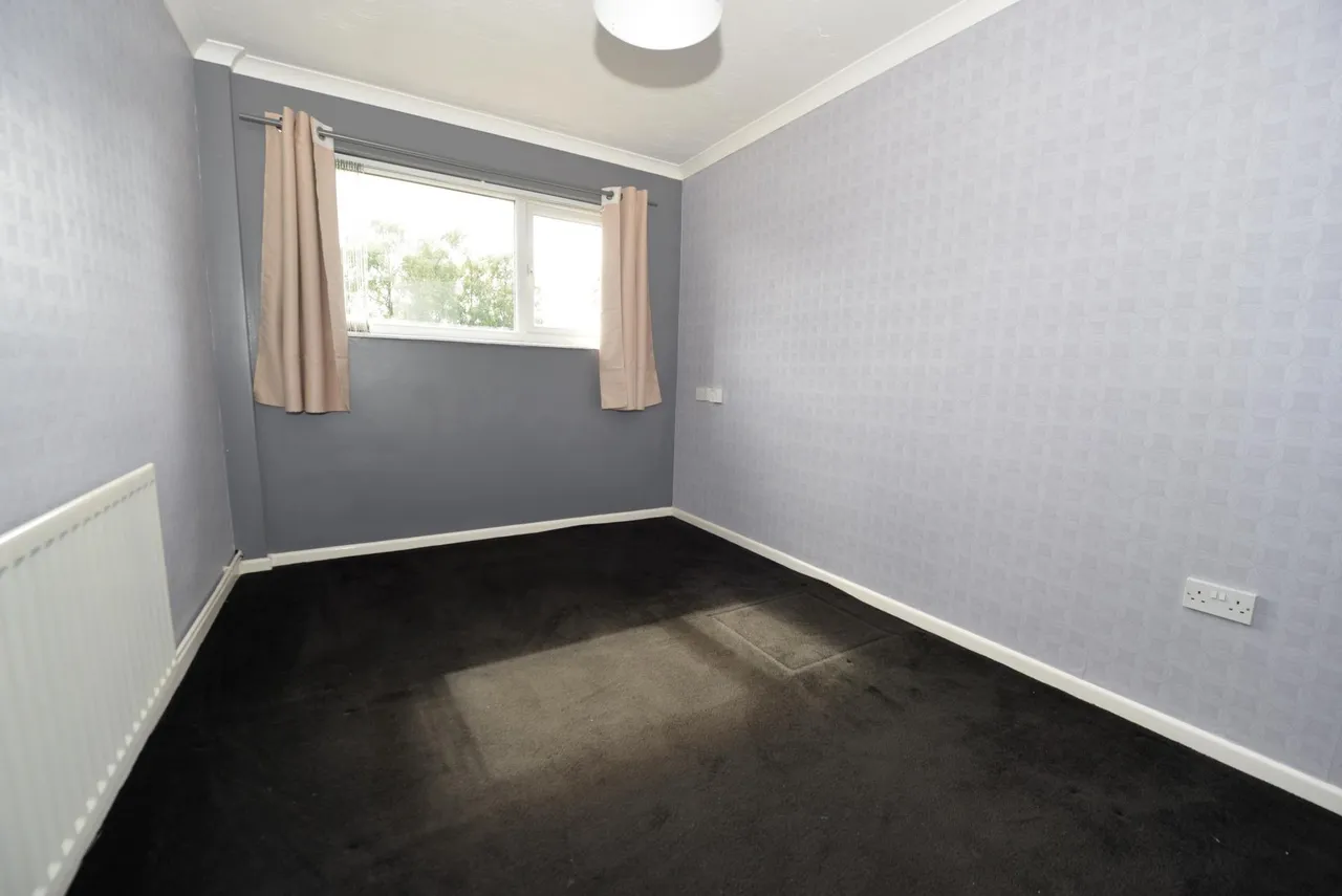 Charnwood Crescent, Chandler's Ford, SO53, photo 3