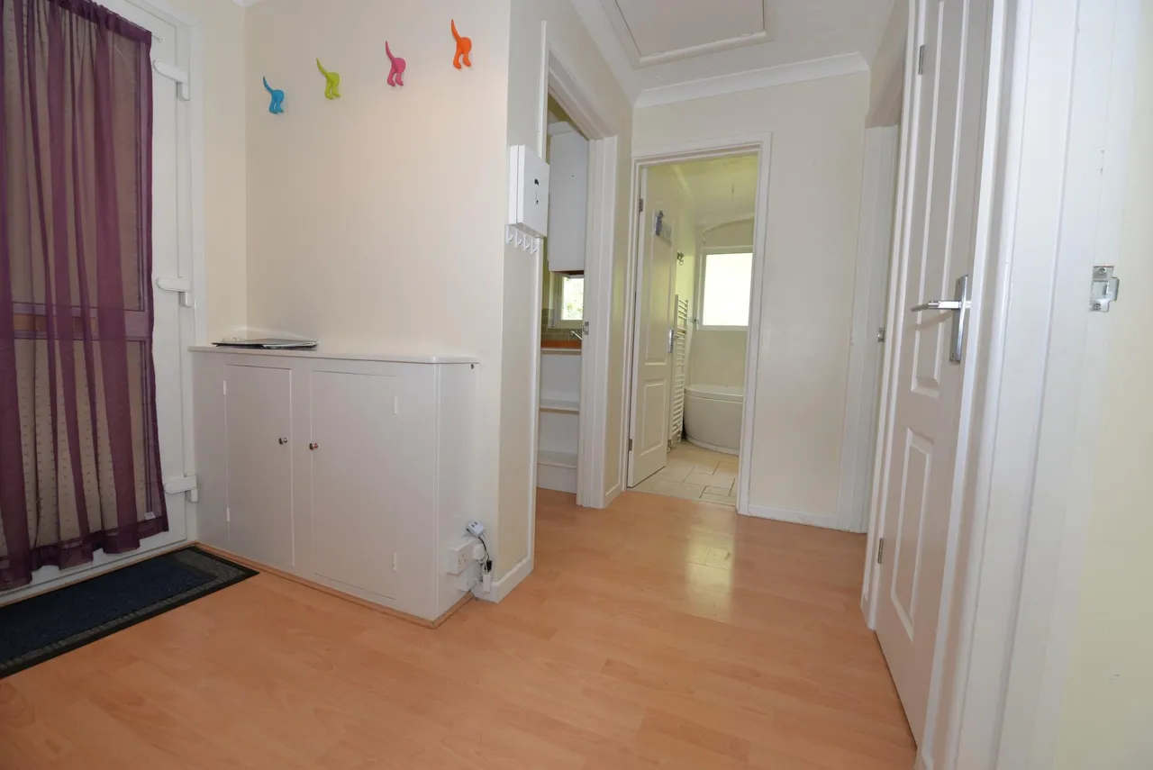 Charnwood Crescent, Chandler's Ford, SO53, photo 6