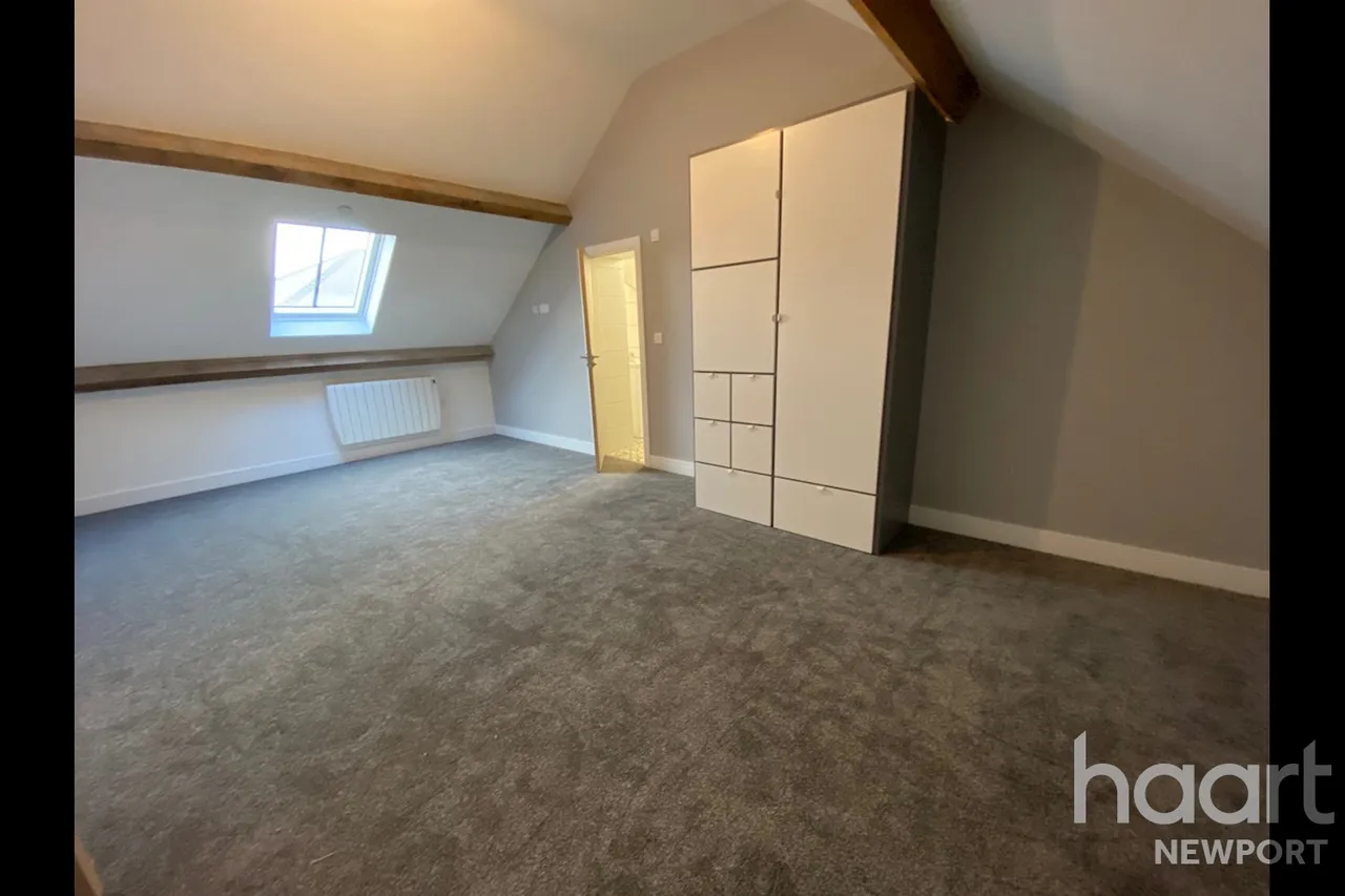 Upper Dock Street, Newport, NP20, photo 3