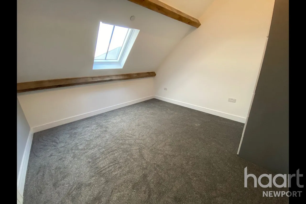 Upper Dock Street, Newport, NP20, photo 5