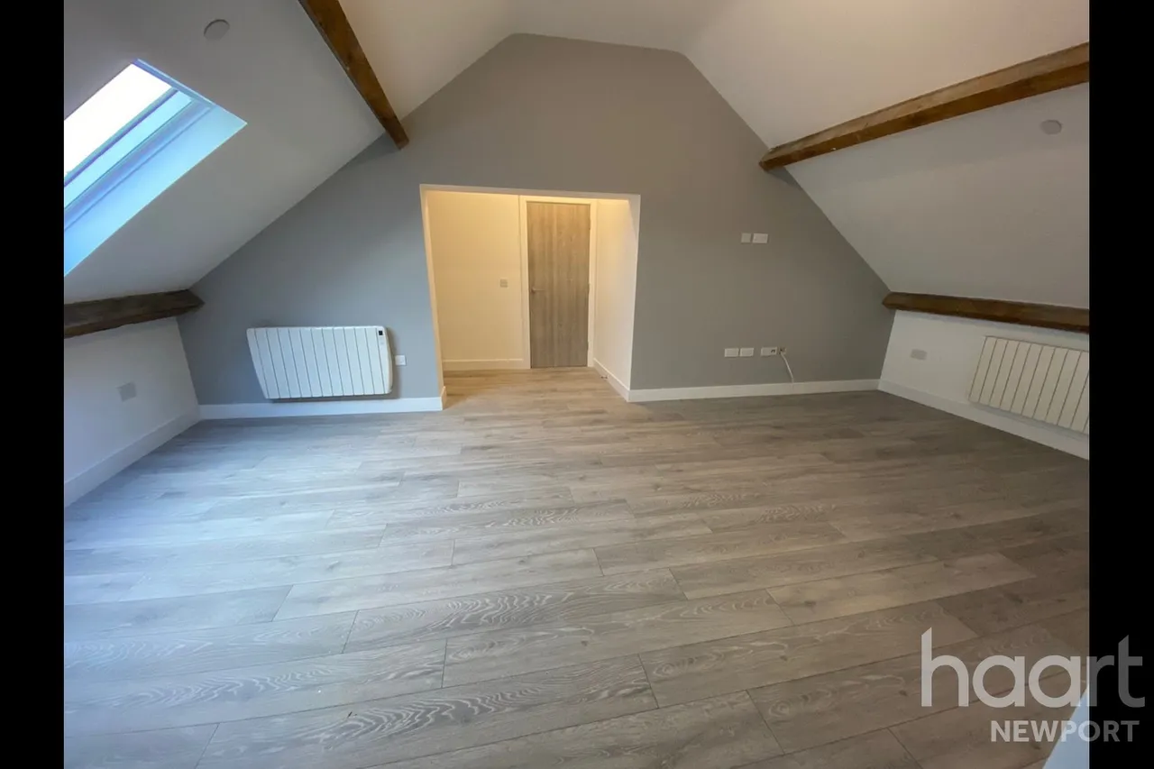 Upper Dock Street, Newport, NP20, photo 2
