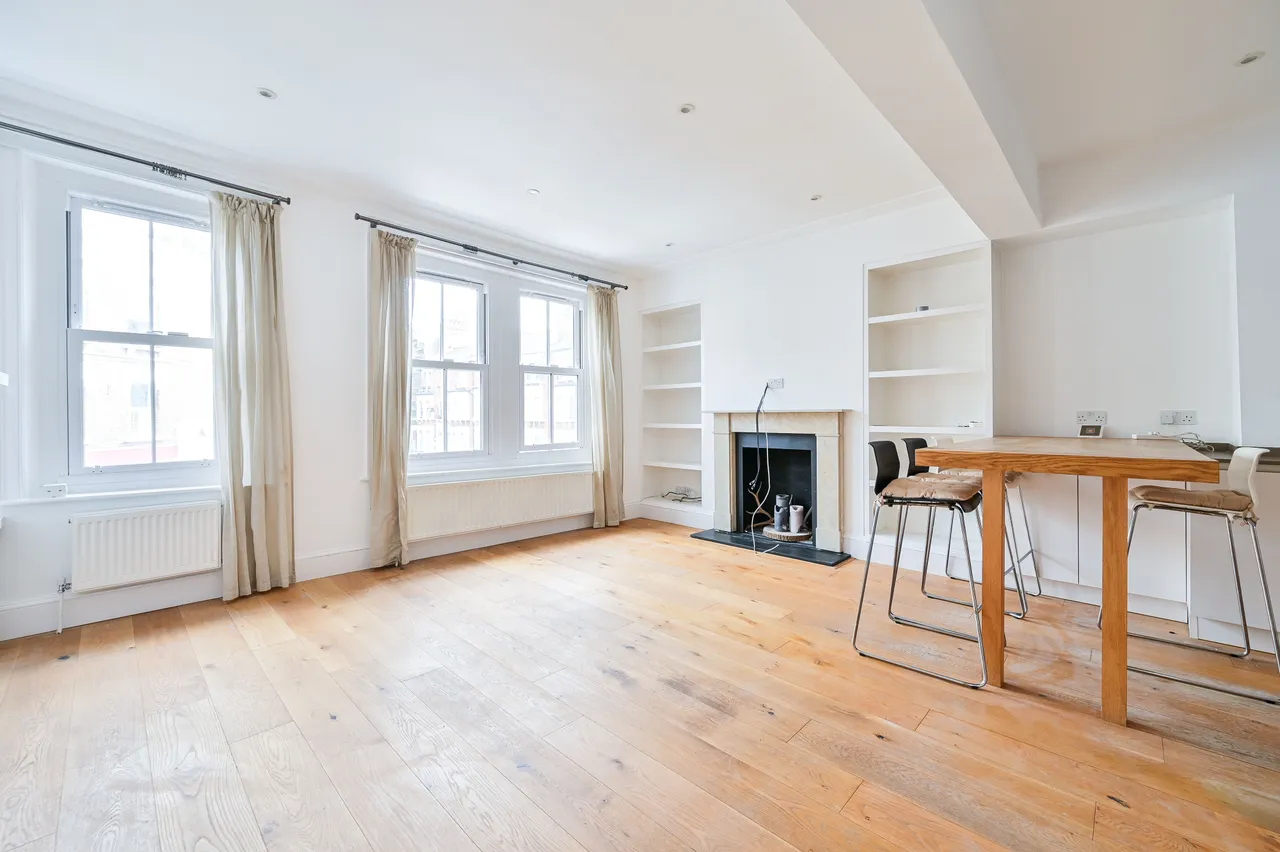 3 bed flat for sale — 110 Brook Drive, London