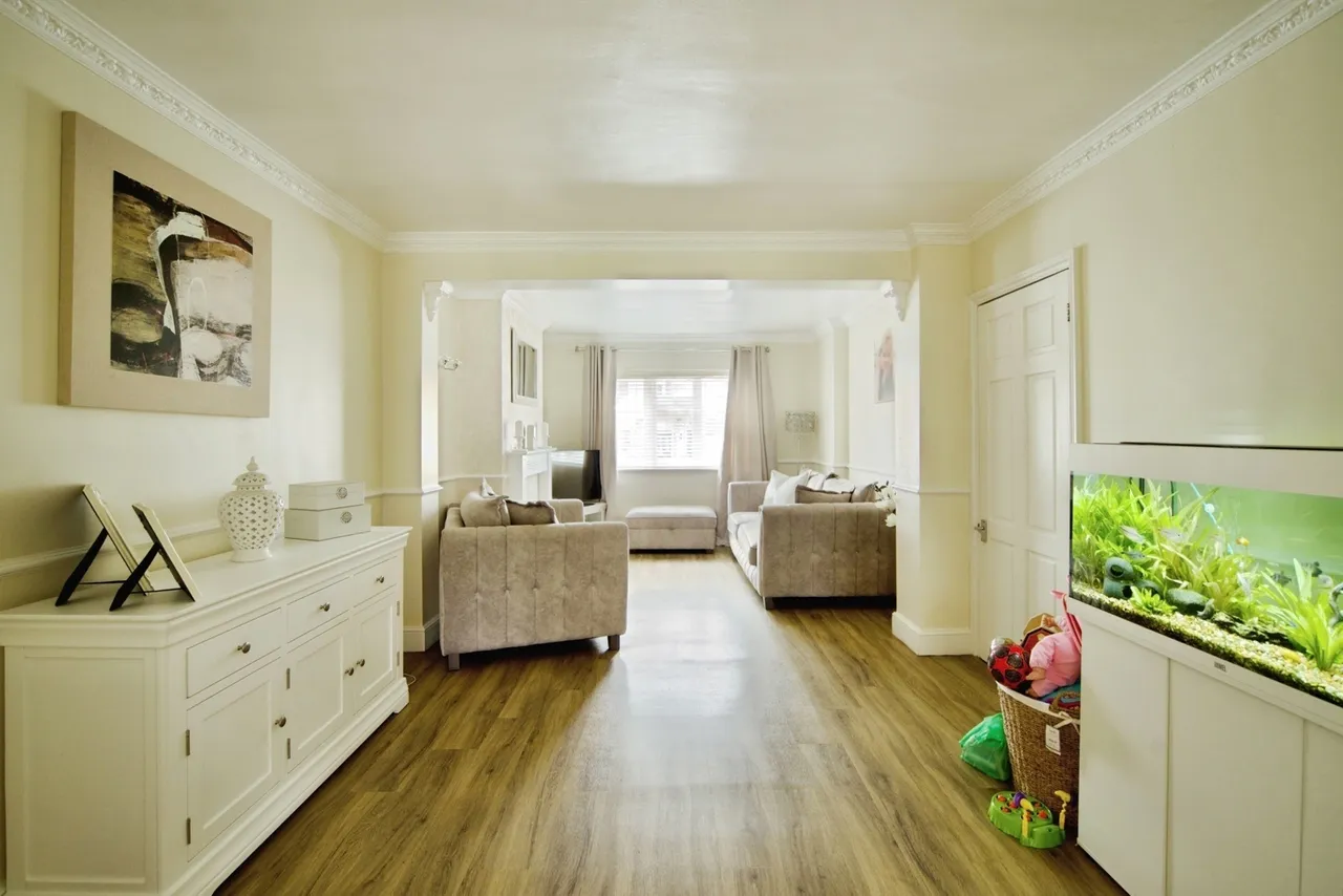 Lynwood Drive, Romford, RM5, photo 7