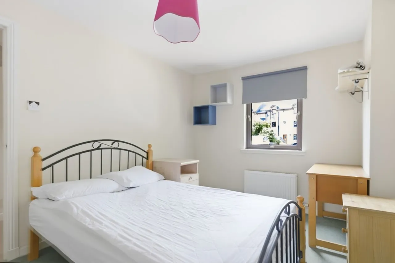 Oliphant Court, photo 4