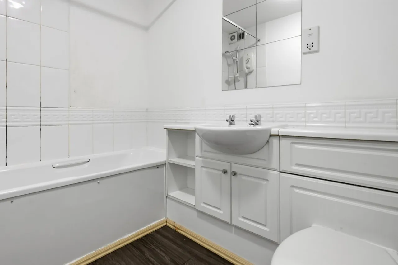 Oliphant Court, photo 6