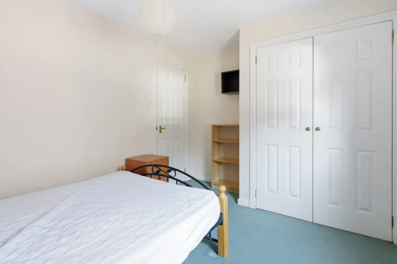 Oliphant Court, photo 8
