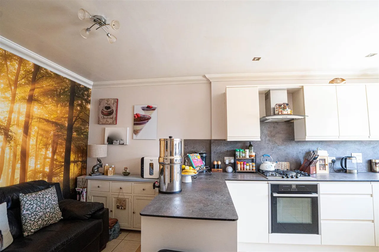Welton Rise, St. Leonards-On-Sea, photo 18