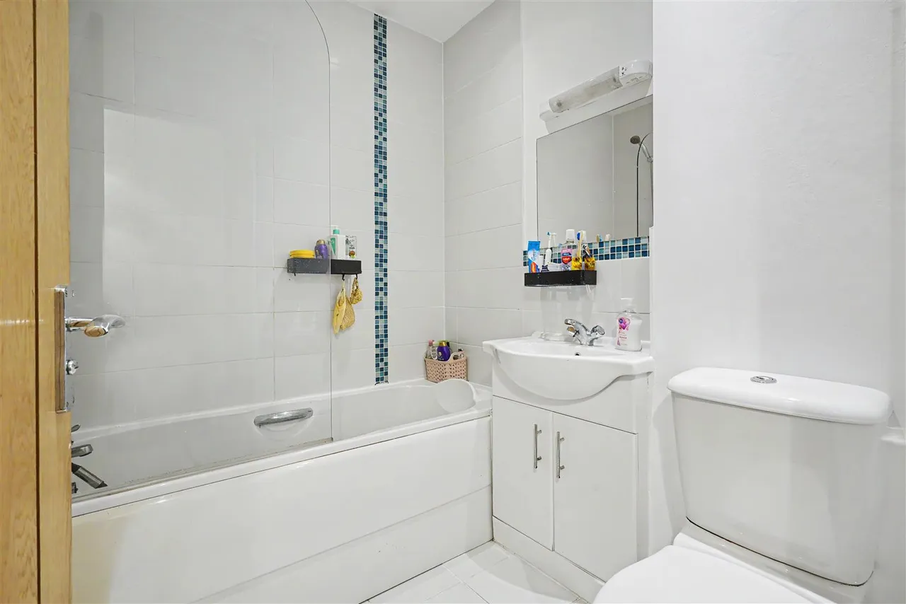 Brook Chase Mews, Chilwell, NG9, photo 9