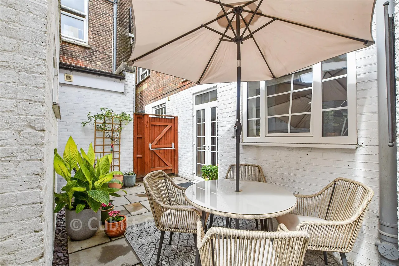 Boltro Road, Haywards Heath, RH16, photo 11